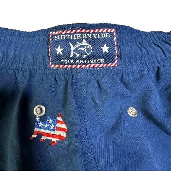 Southern Tide Skipjack Men’s Swim Trunks Small Patriotic American Flag Fish NEW - Picture 5 of 7